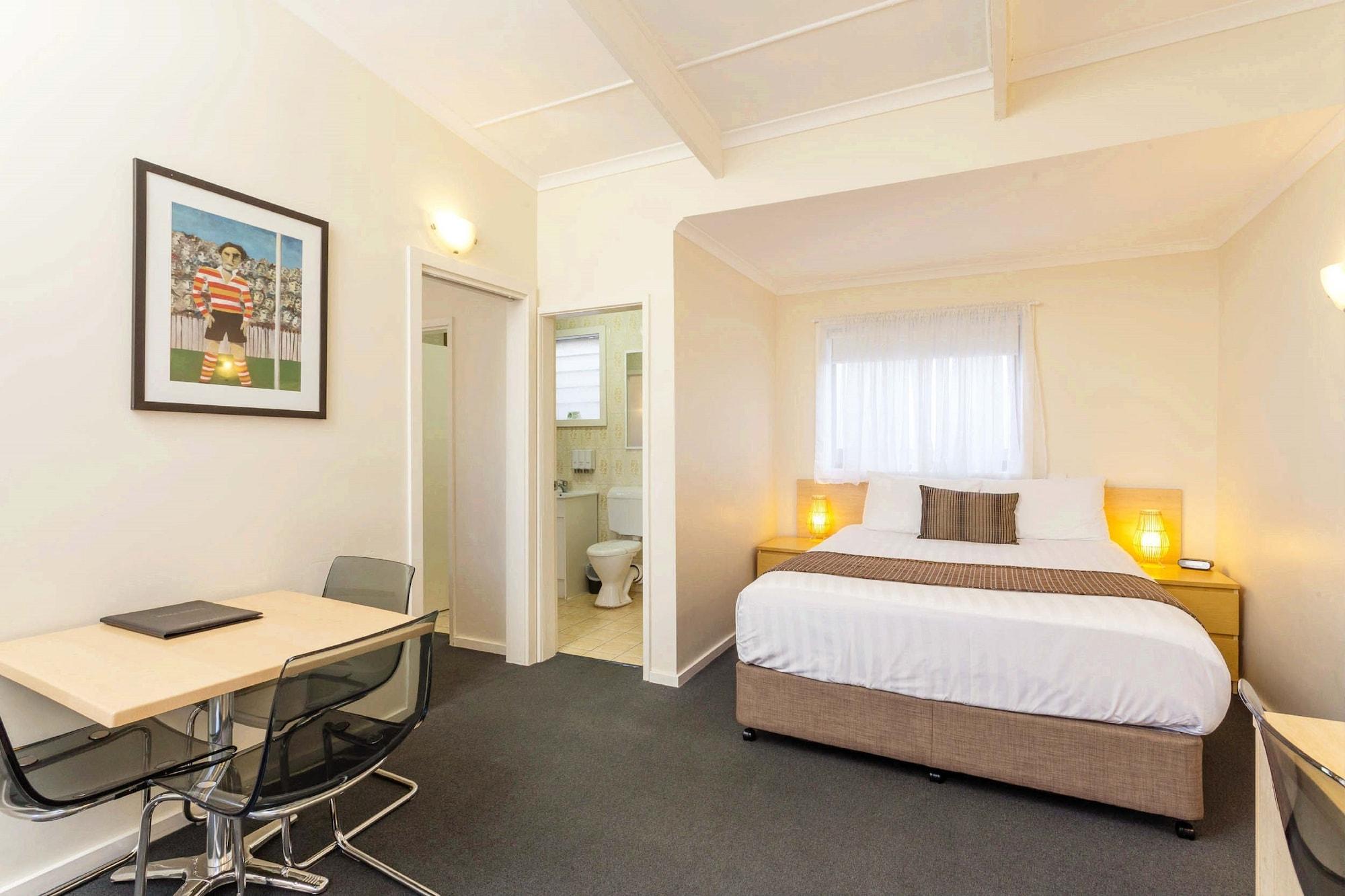 The Club Motel And Apartments Wagga Wagga Exterior photo