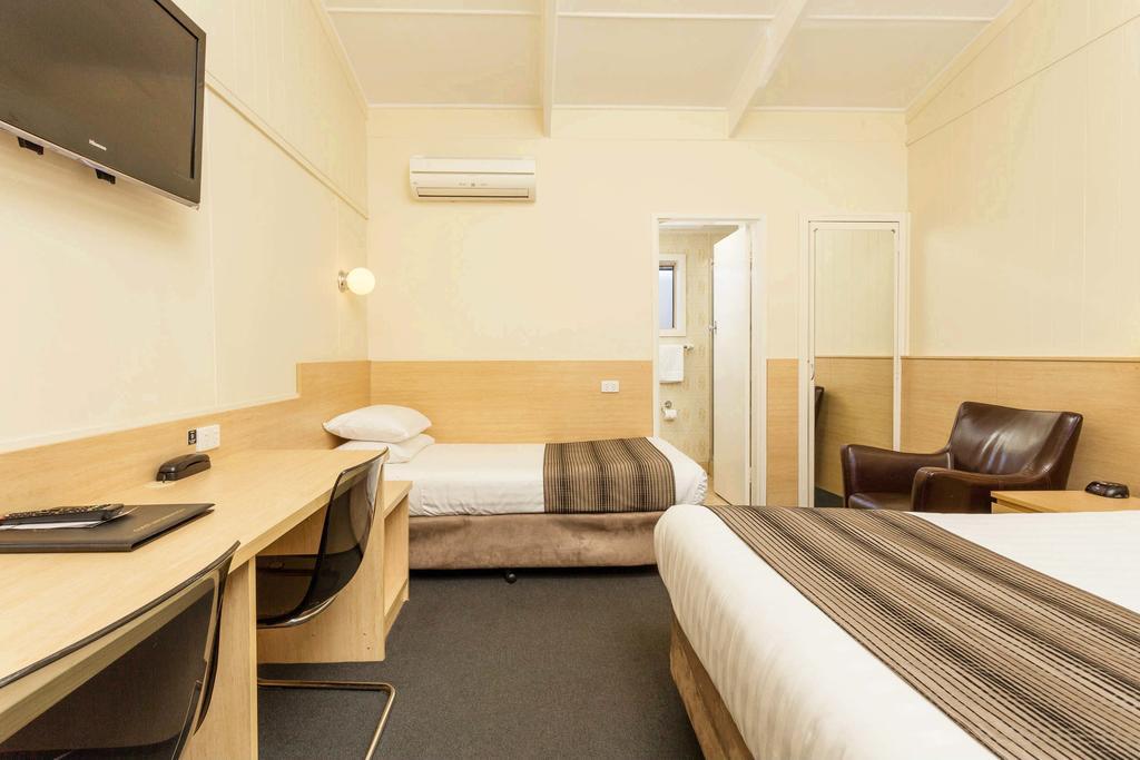 The Club Motel And Apartments Wagga Wagga Exterior photo