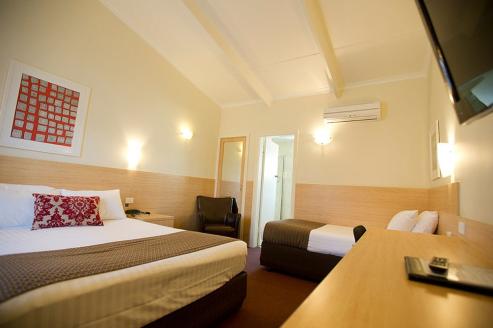The Club Motel And Apartments Wagga Wagga Exterior photo