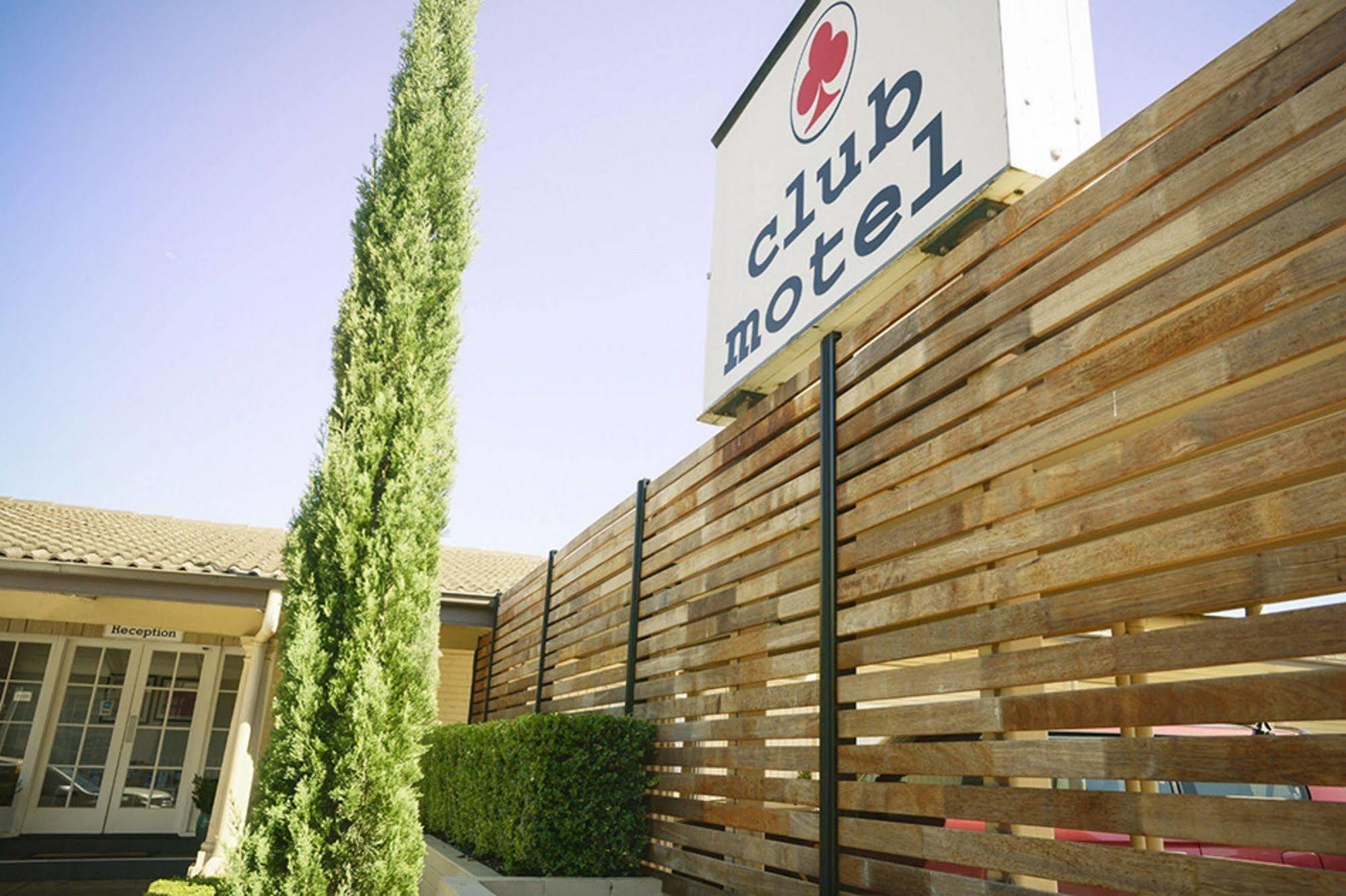 The Club Motel And Apartments Wagga Wagga Exterior photo